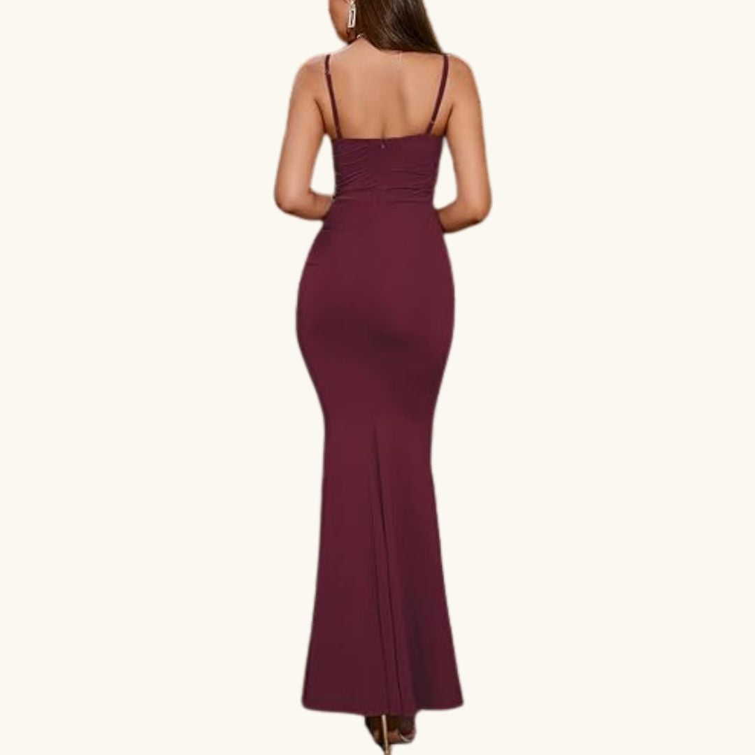 Emilia - Elegantes Maxi-Abendkleid in Beerenrot mit Raffungen